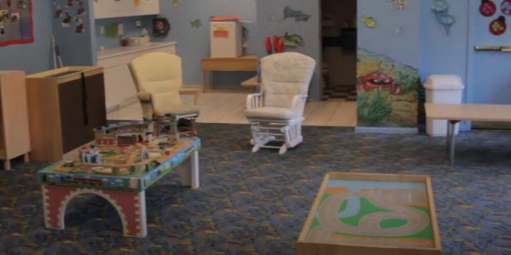 Melbourne day care, child care facility cleaning, child care facility Melbourne, daycare cleaning melbourne, photo of rocking chairs and playtable in daycare